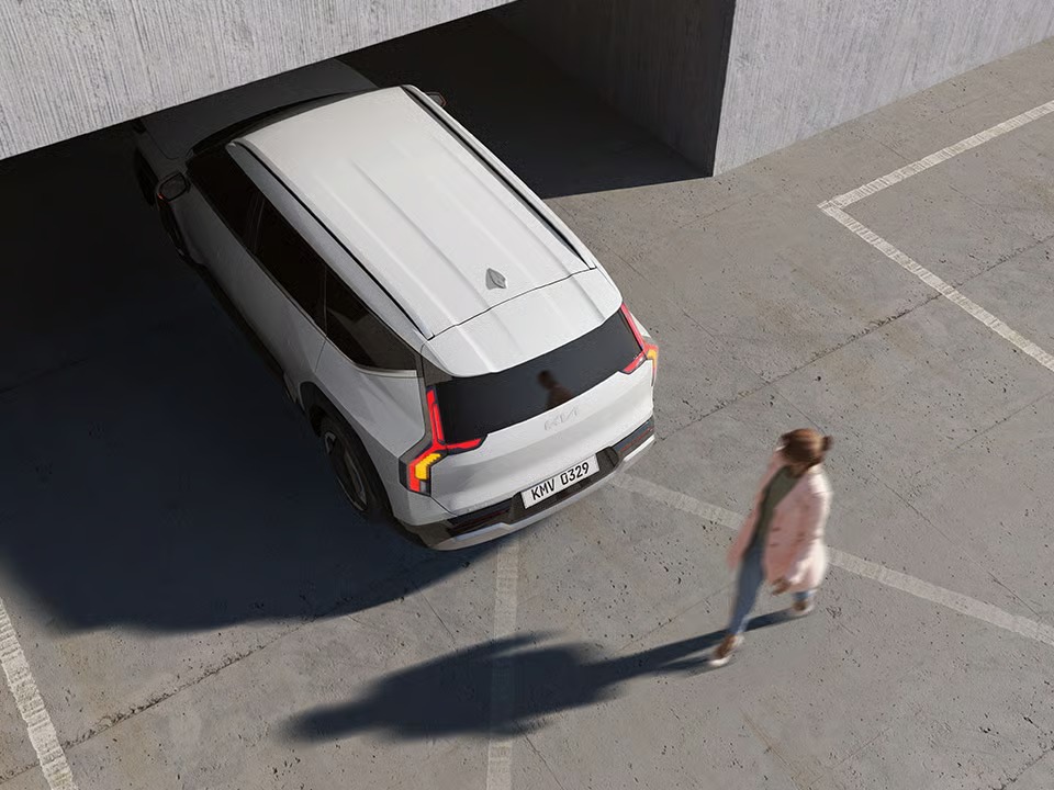 Stop & Go özellikli Akıllı hız sabitleyici (Smart Cruise Control)